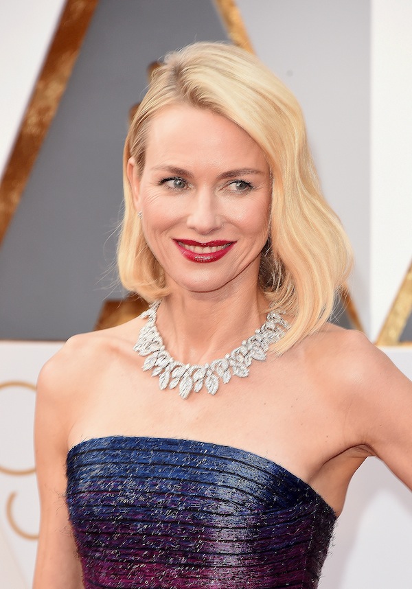 HOLLYWOOD, CA - FEBRUARY 28: Actress Naomi Watts attends the 88th Annual Academy Awards at Hollywood & Highland Center on February 28, 2016 in Hollywood, California. (Photo by Jason Merritt/Getty Images)