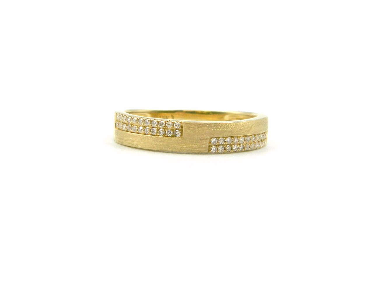 Yellow Gold Ring With Diamonds