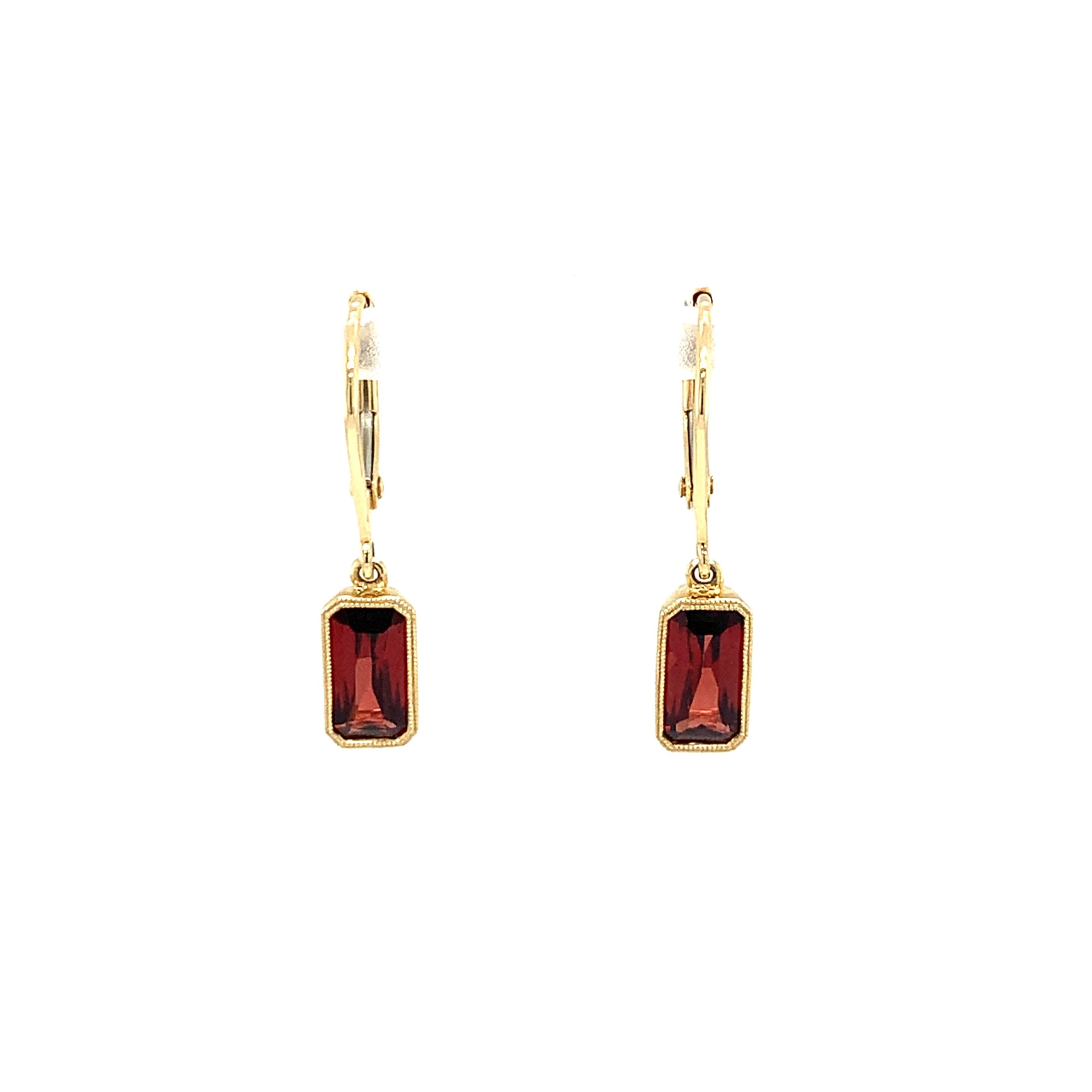 Yellow Gold Garnet Earrings
