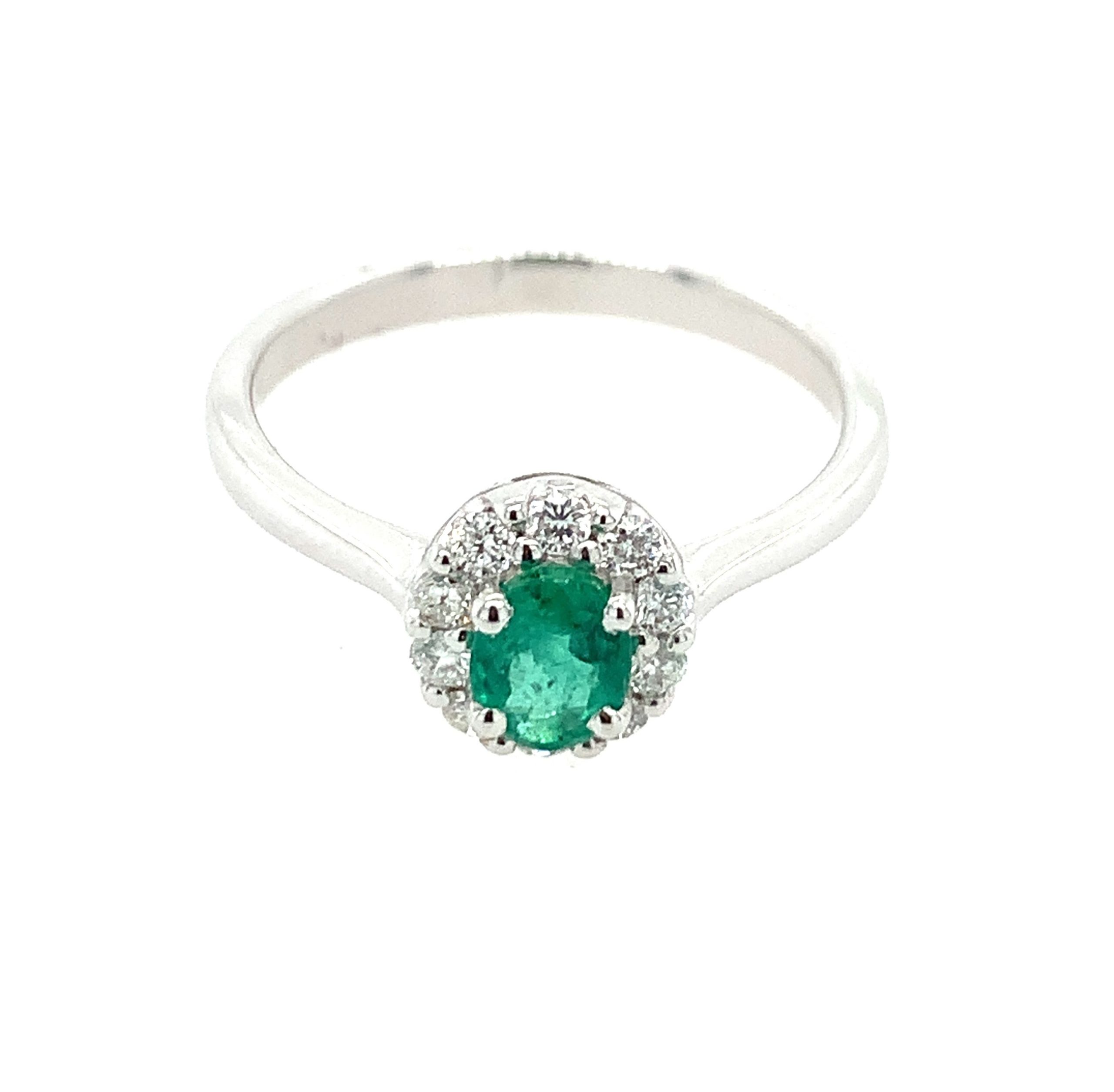 White Gold Emerald Ring