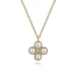 Yellow Gold Flower Pendant Pearl Necklace