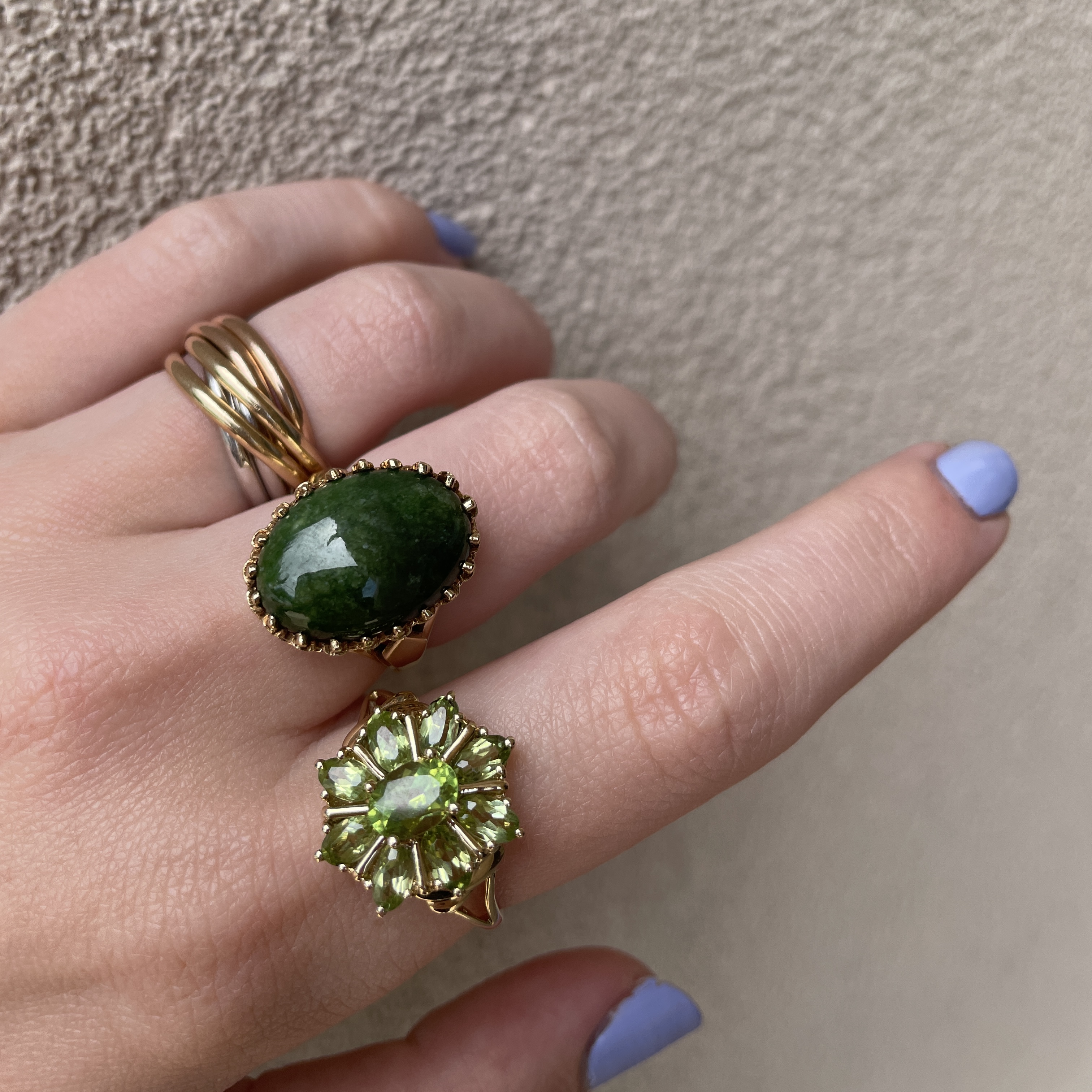 Estate: Yellow Gold Green Agate Ring