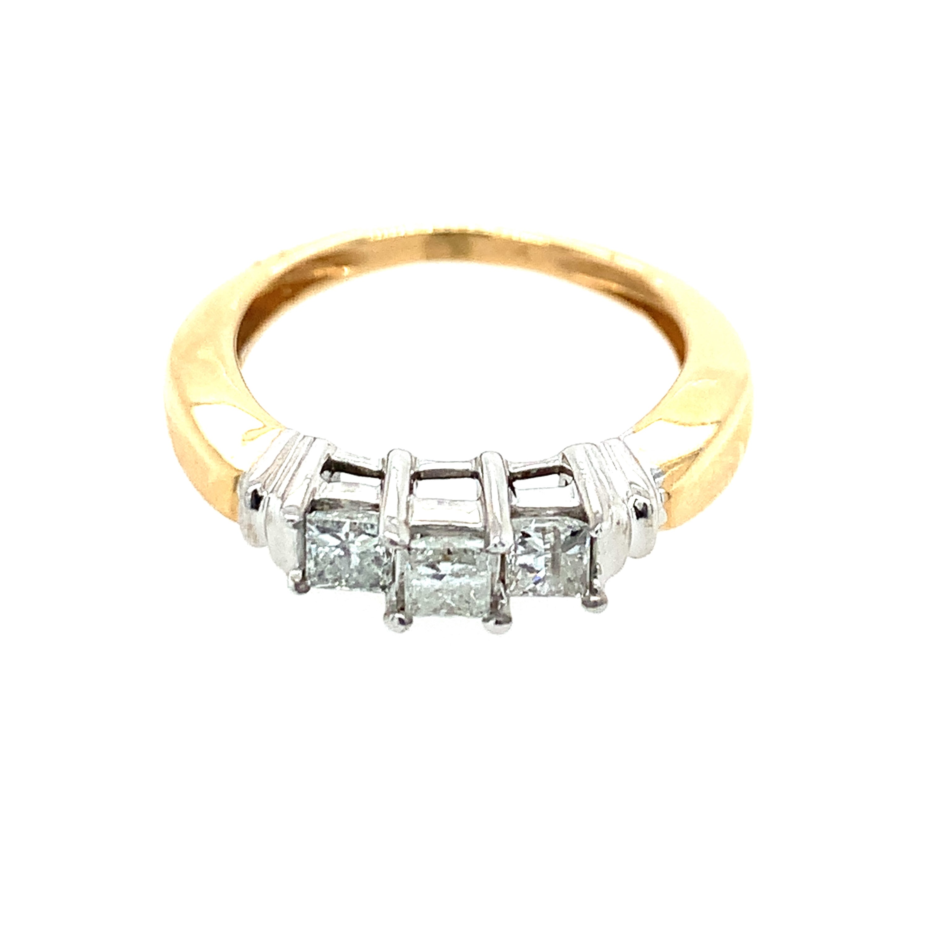 Estate: Two Toned Diamond Ring