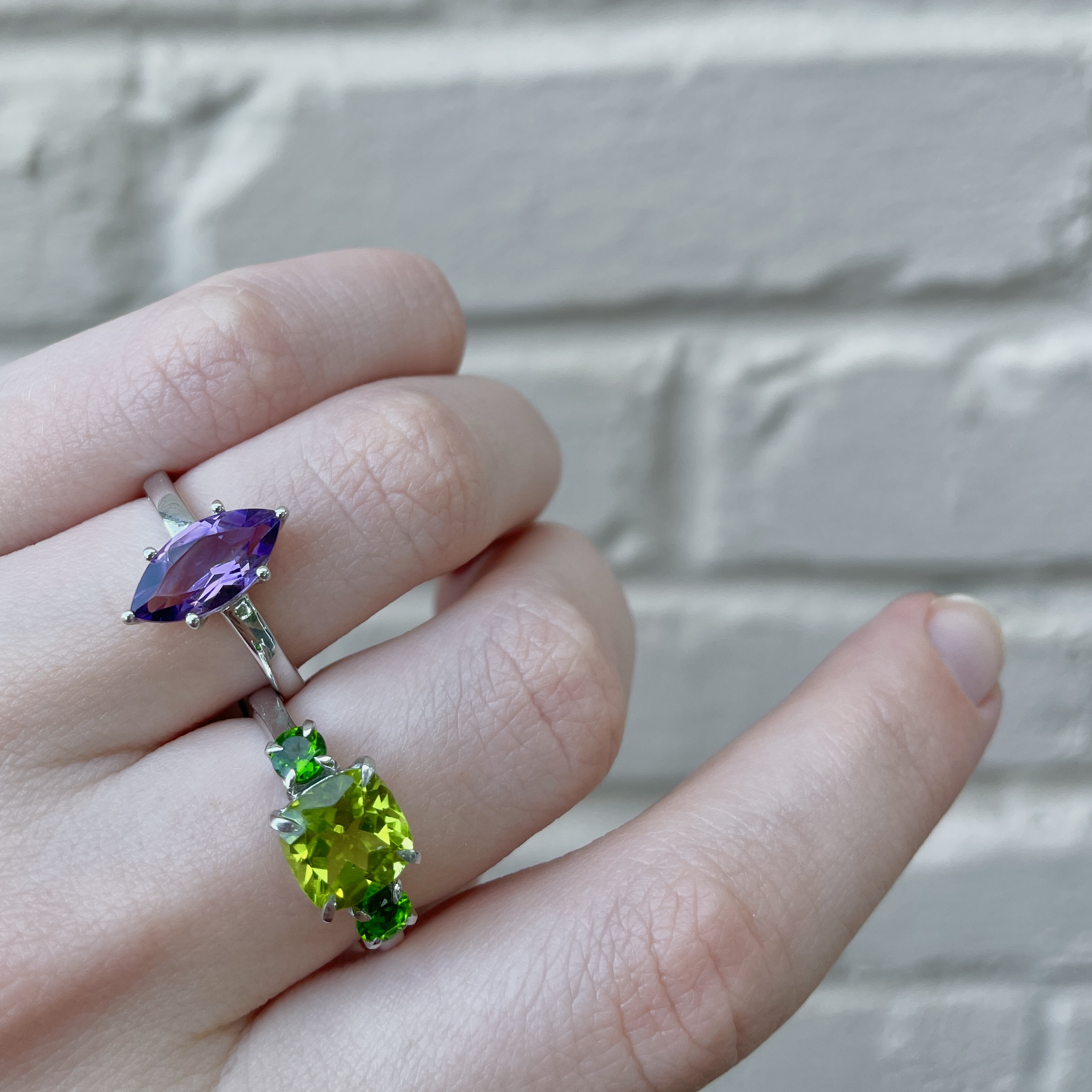 Sterling Silver Peridot and Chalcedony Ring