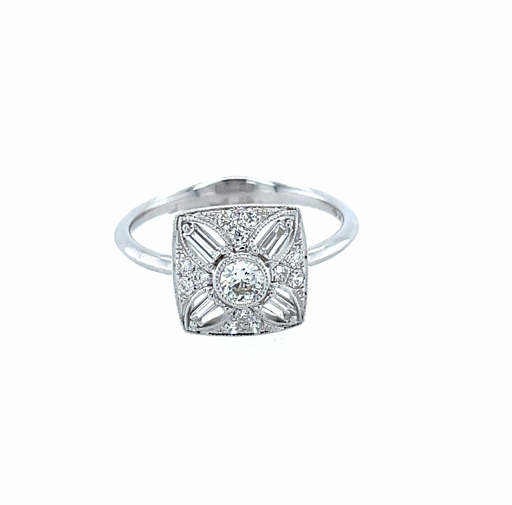 White Gold Antique Style Diamond Ring