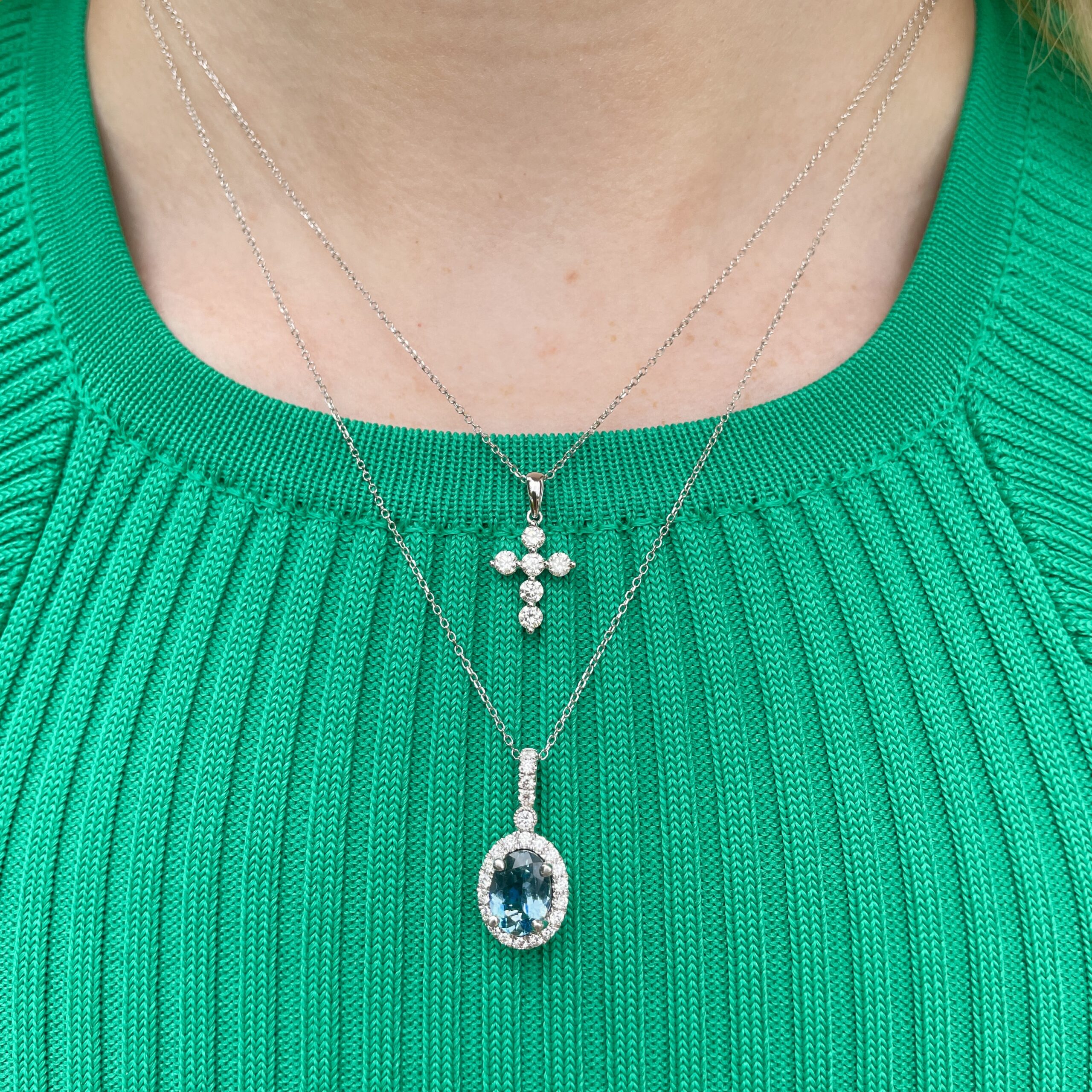 White Gold Diamond Pendant Necklace