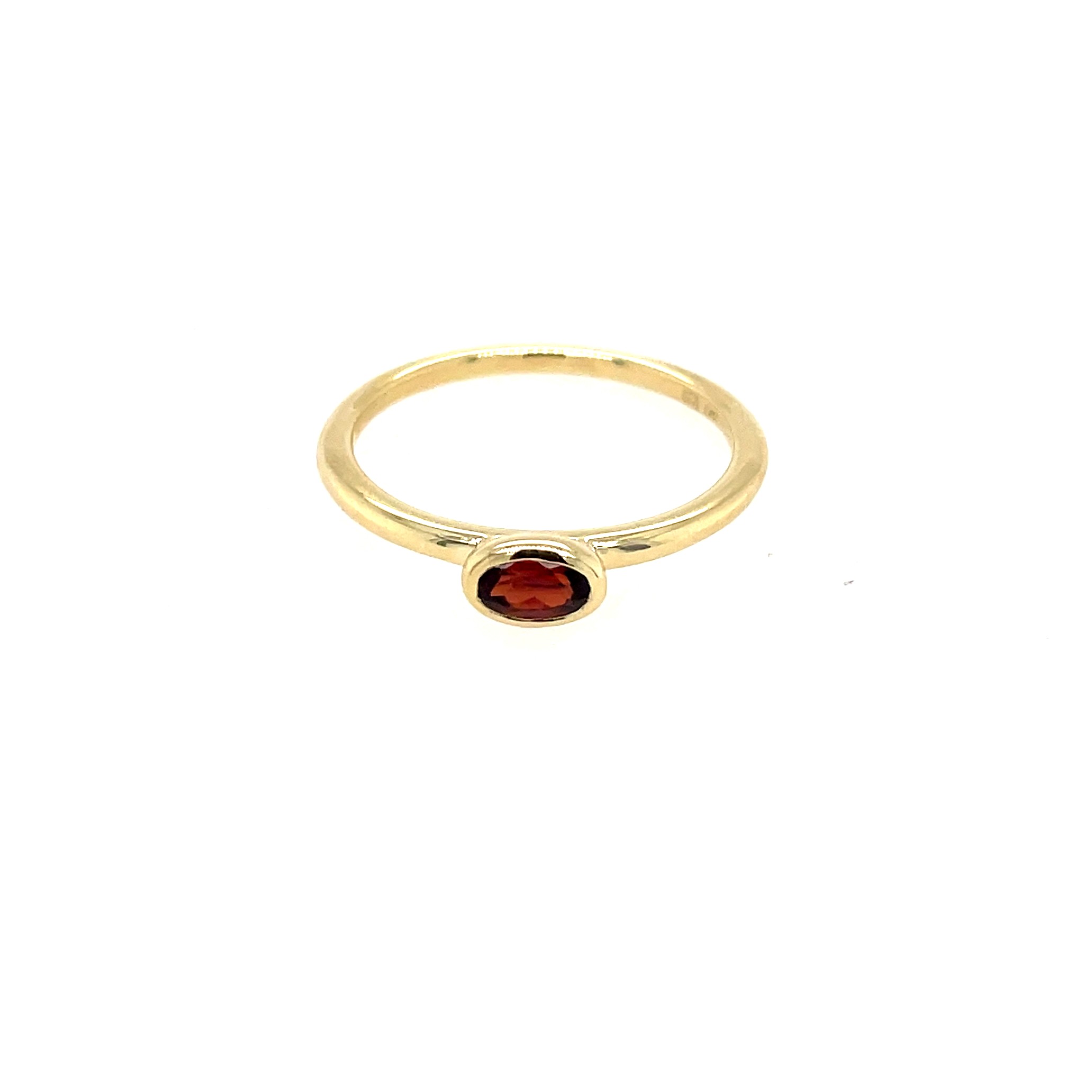 Yellow Gold Oval Garnet Ring