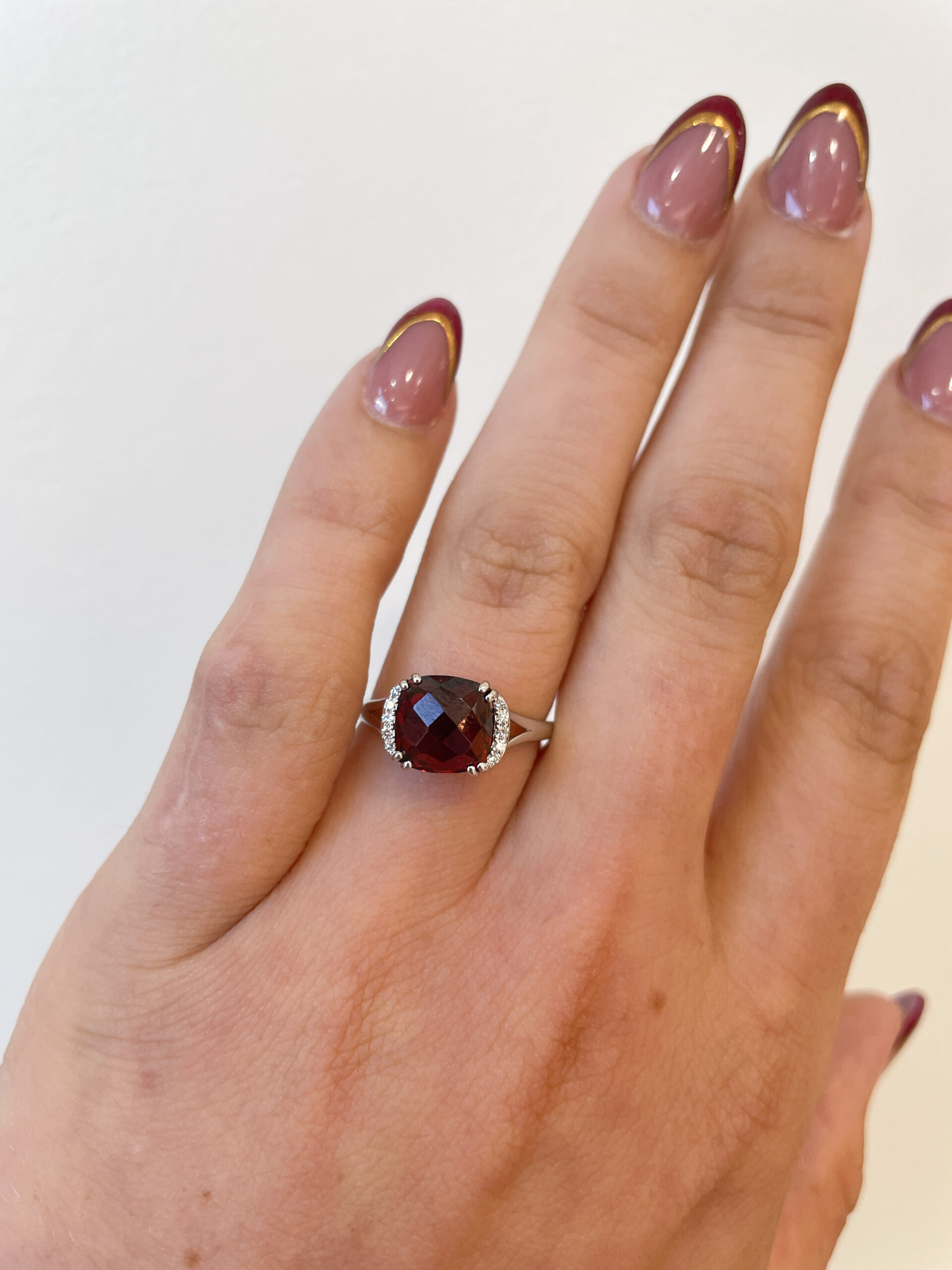 White Gold Garnet Ring with Diamonds