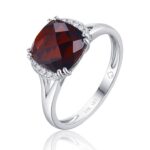 White Gold Garnet Ring with Diamonds