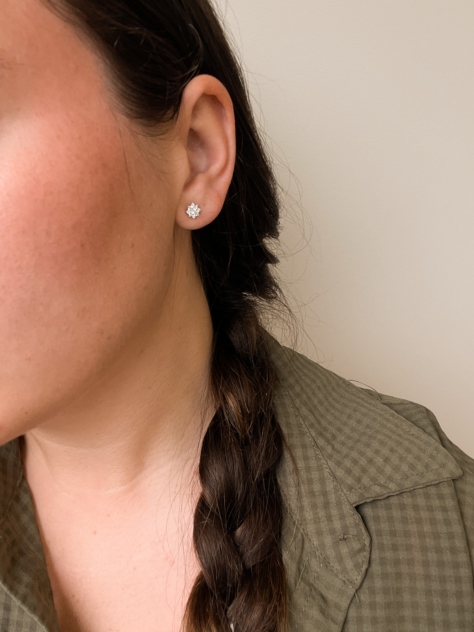 White Gold Diamond Flower Earrings