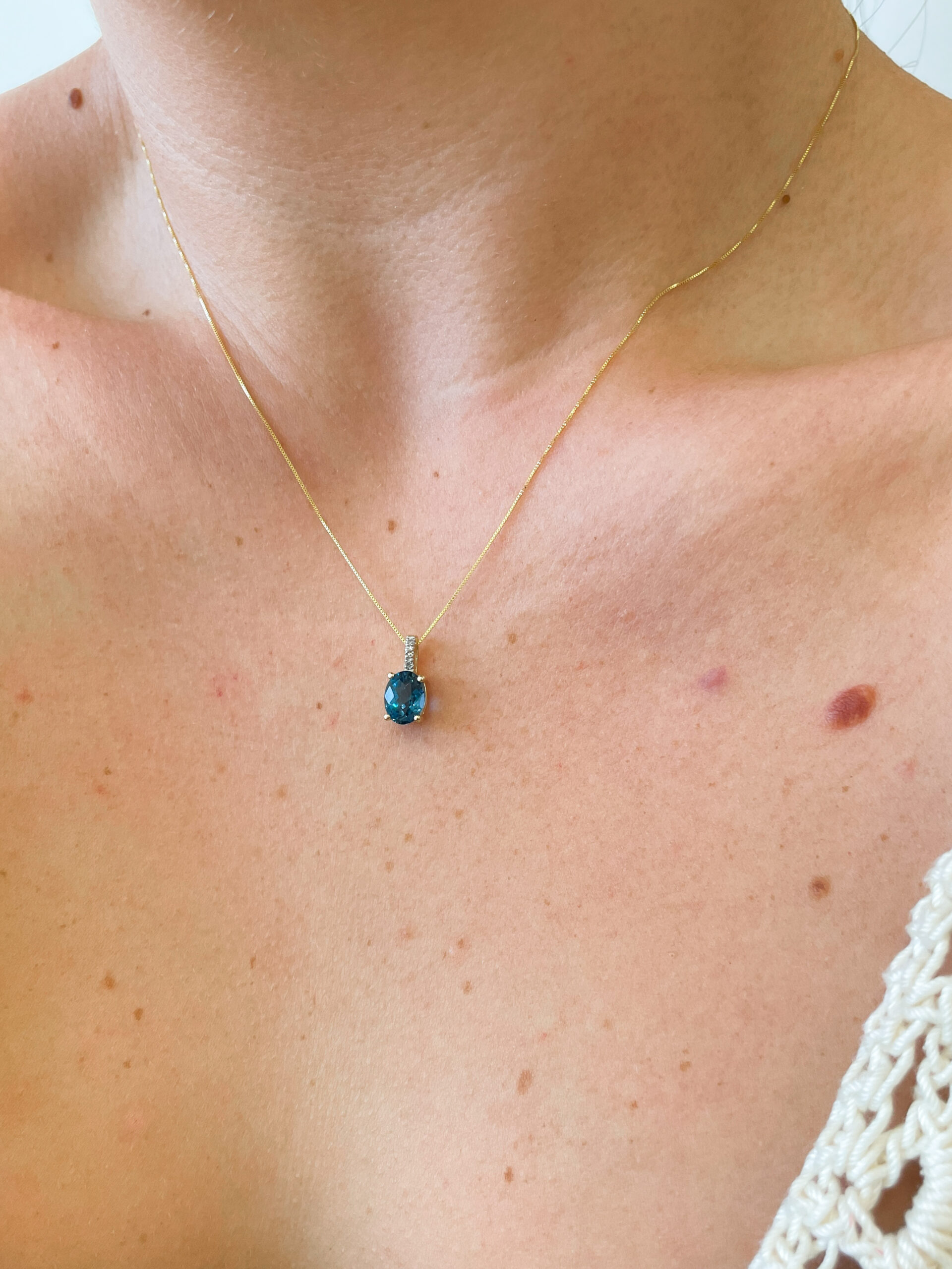 Yellow Gold London Blue Topaz Necklace