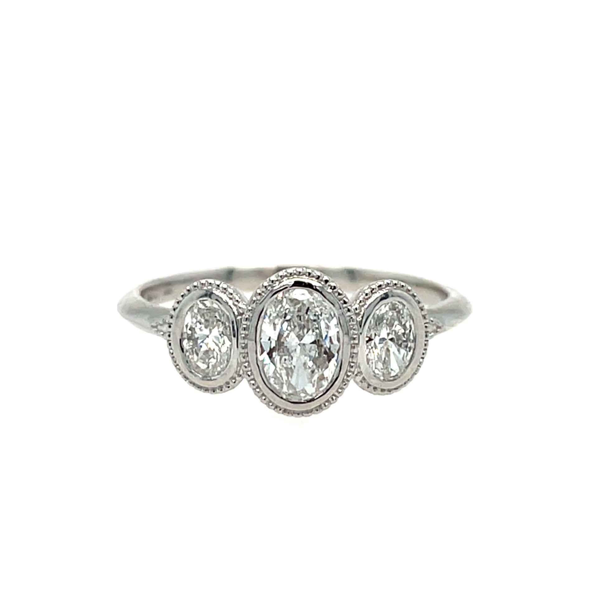 White Gold Three-Stone Diamond Fashion Ring
