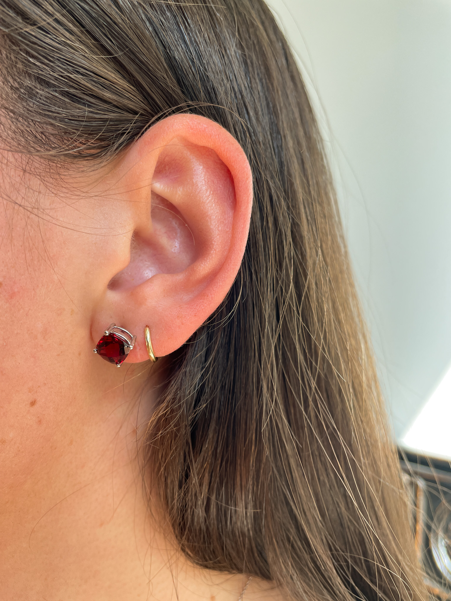 White Gold Garnet Stud Earrings