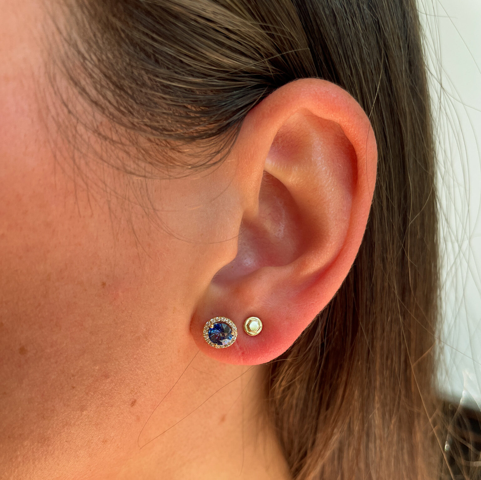 Yellow Gold Bolt Stud Earrings