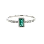 White Gold Baguette-Shaped Emerald Ring with Diamonds