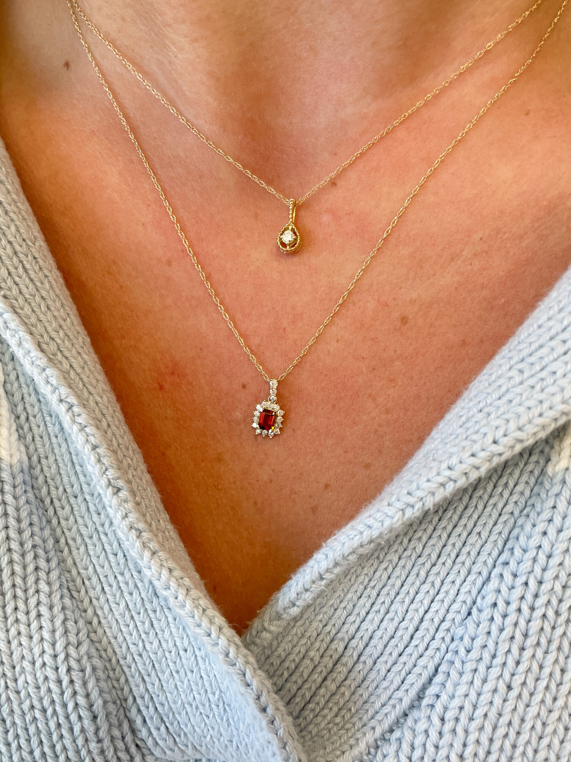 Yellow Gold Garnet Necklace with Diamonds