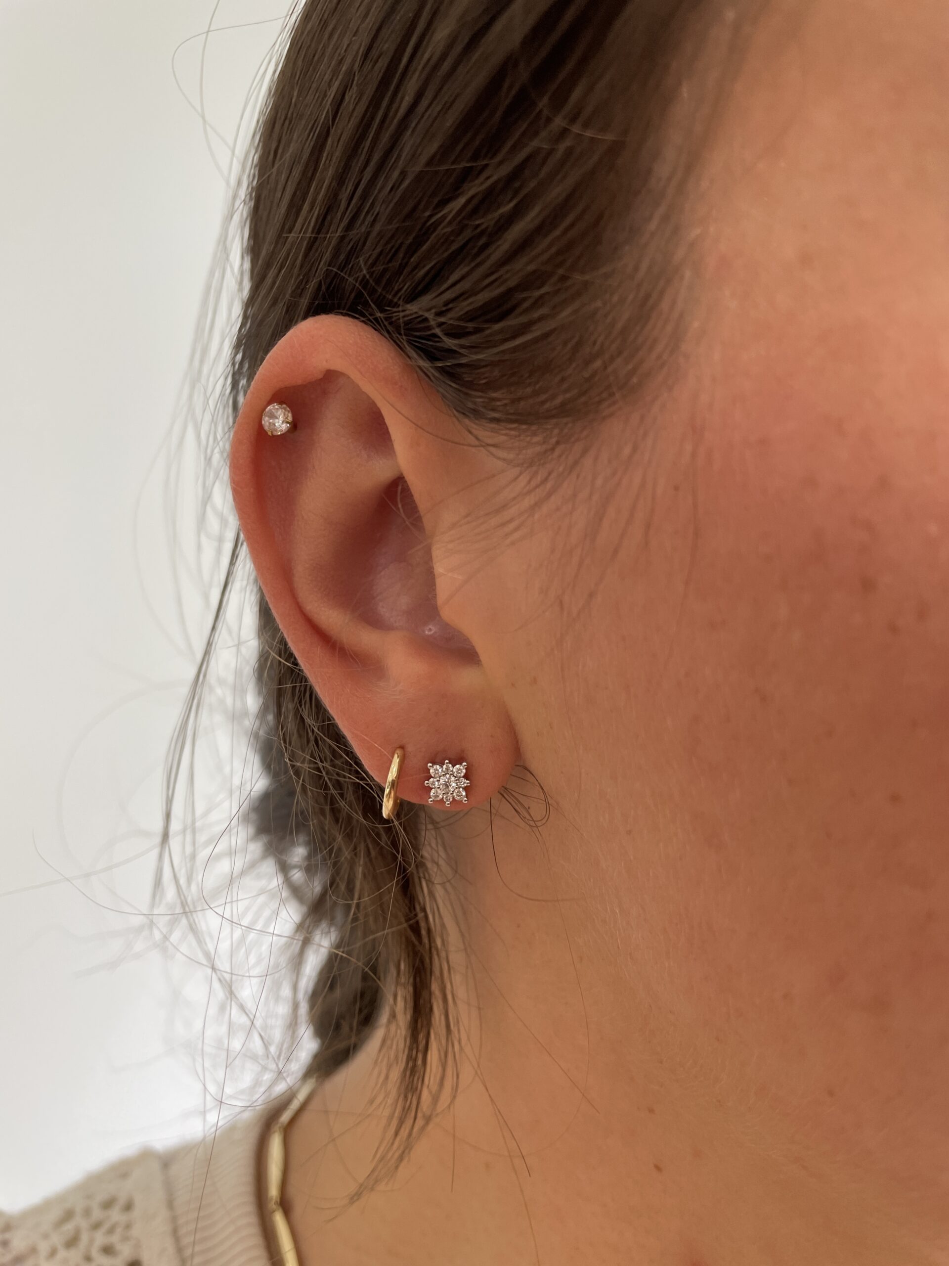 White Gold Diamond Flower Earrings