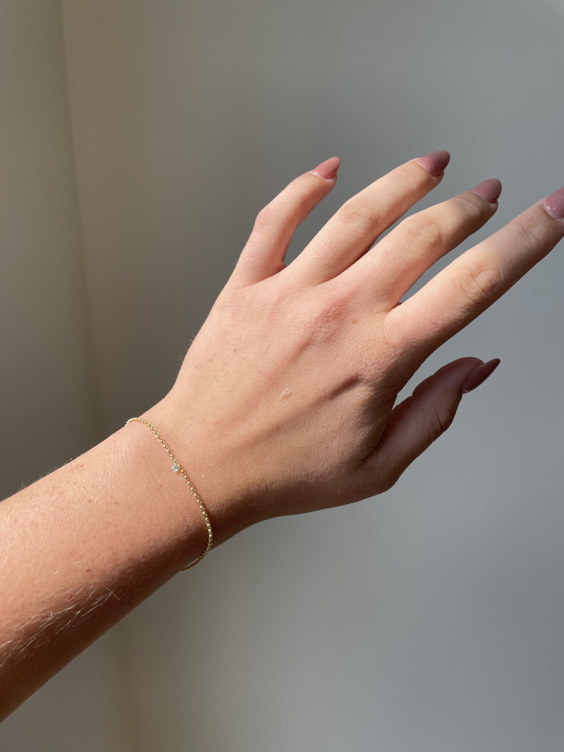 Yellow Gold Bracelet with Dangling Diamond