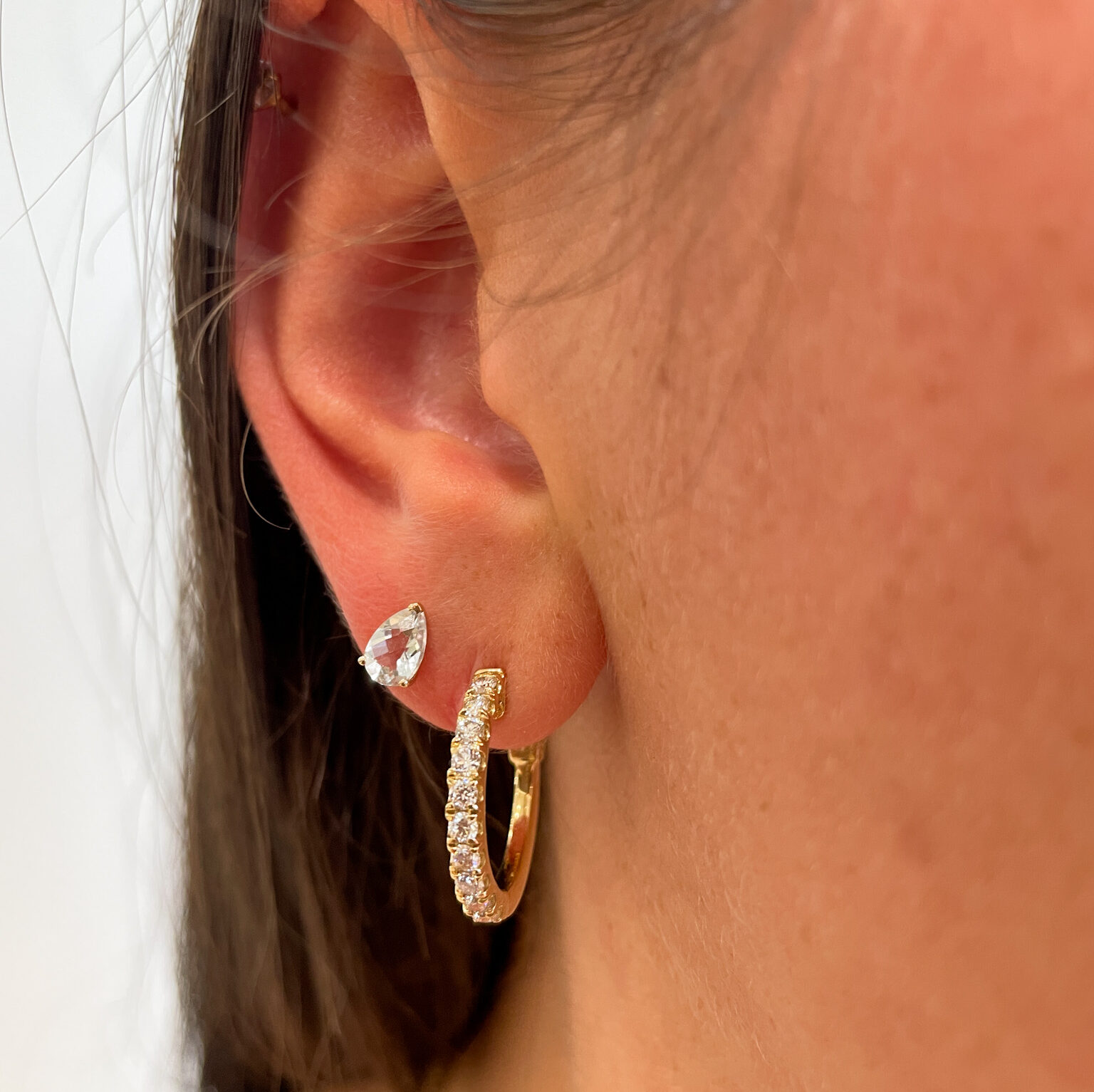 Yellow Gold Pear-Shaped Aquamarine Stud Earrings