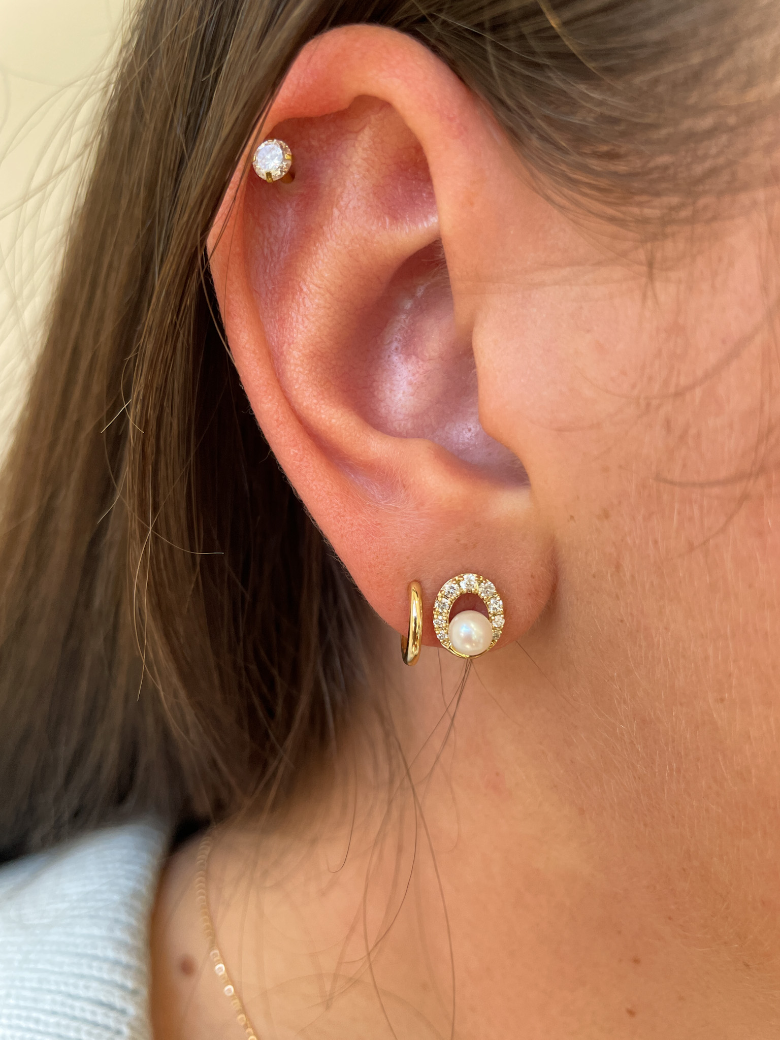 Yellow Gold Pearl Earrings with Diamonds