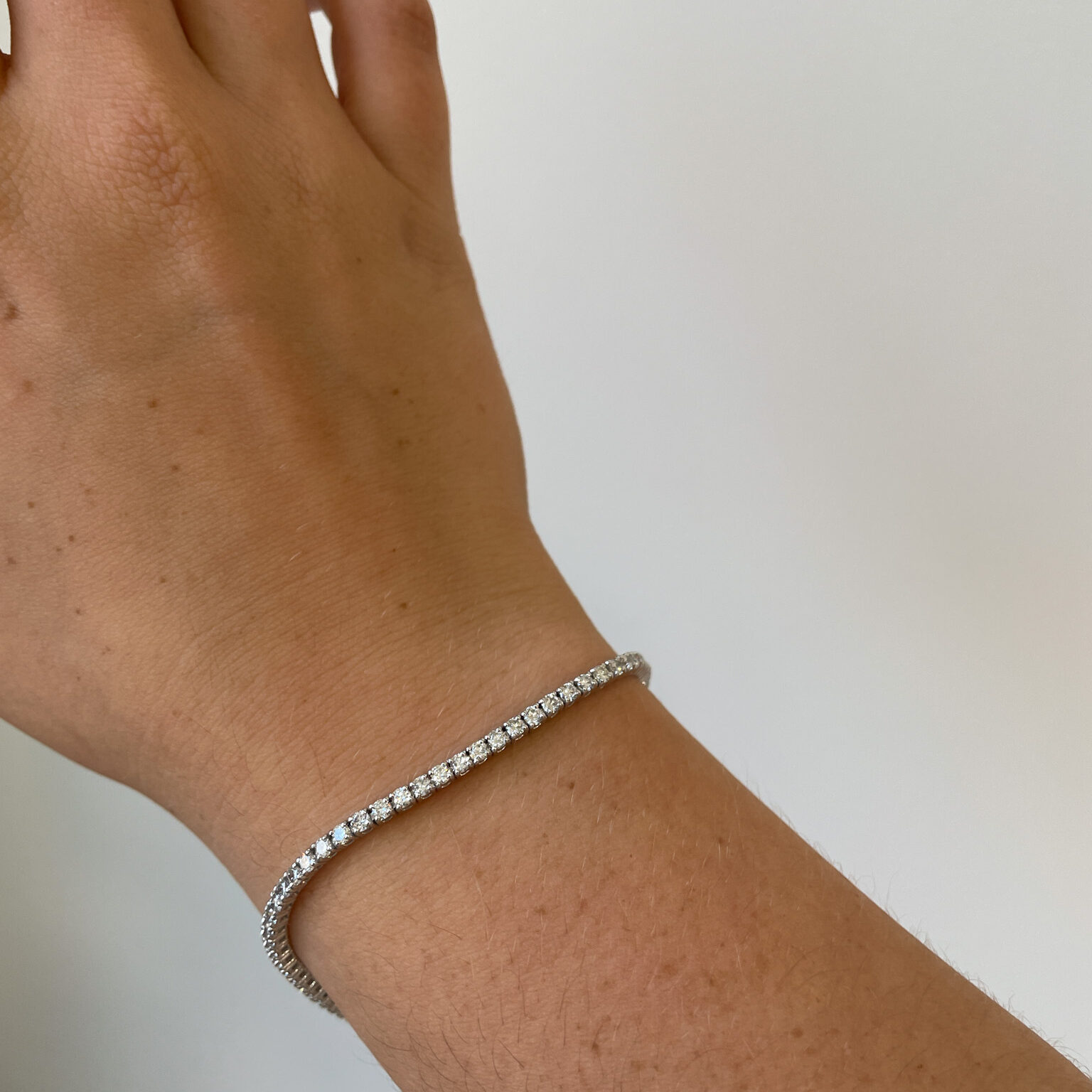 White Gold 2.75 Carat Diamond Tennis Bracelet