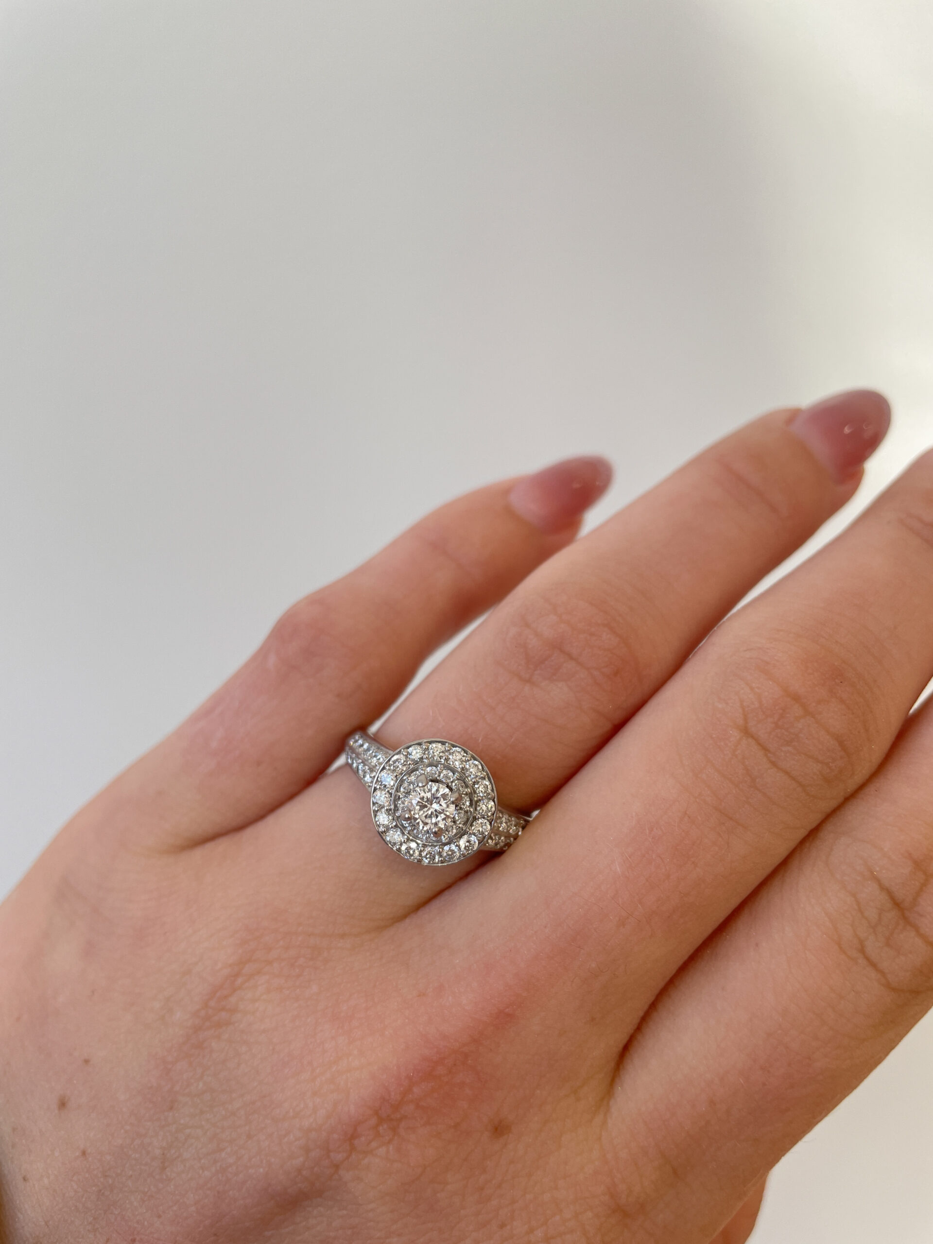 Estate: White Gold Diamond Ring