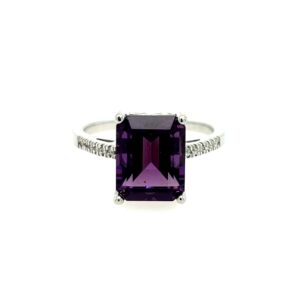 White Gold Amethyst Ring with Diamonds