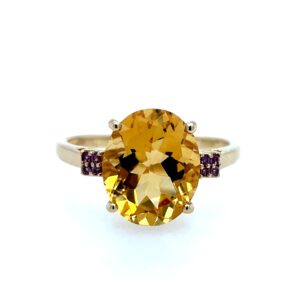 Yellow Gold Citrine Ring with Amethysts