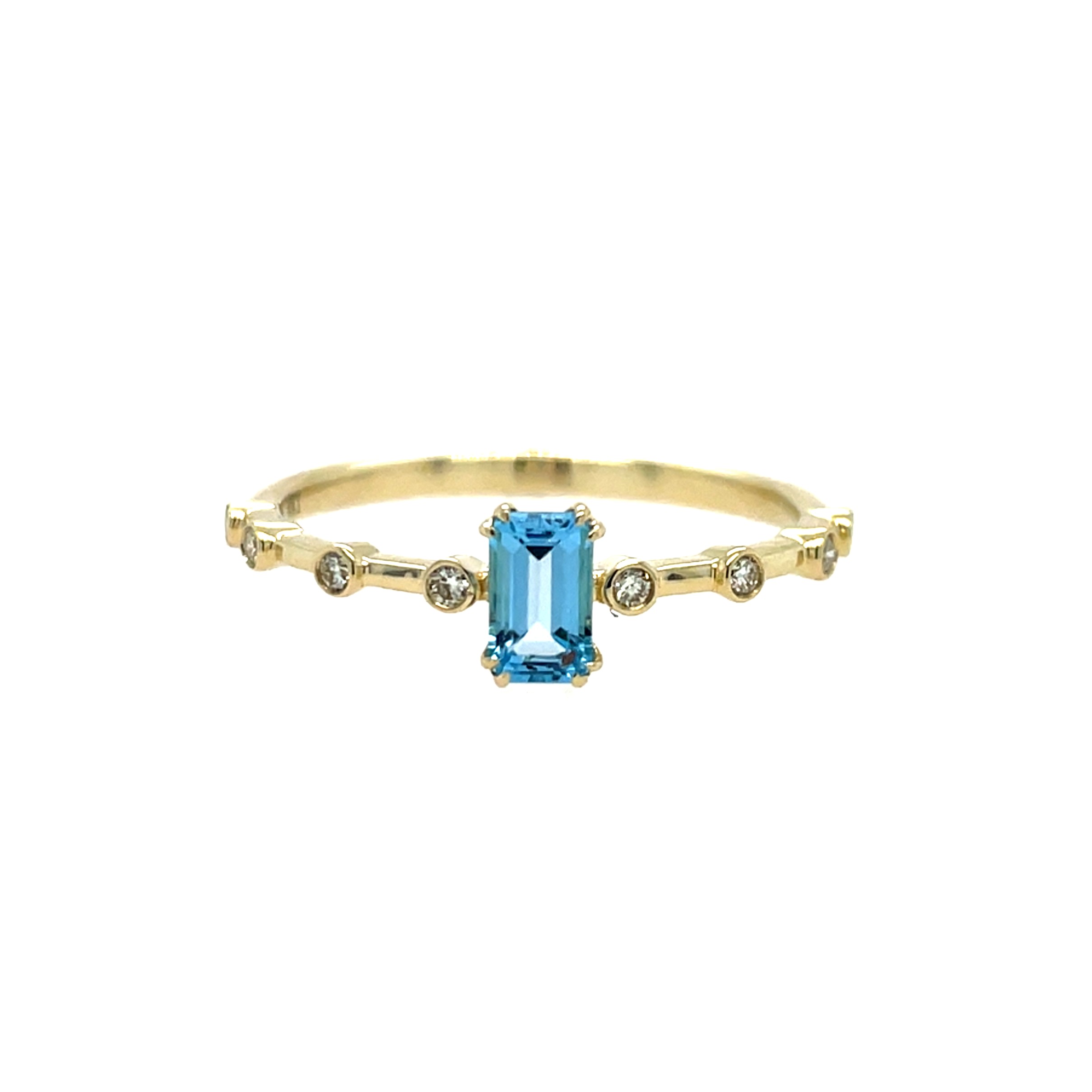 Yellow Gold Blue Topaz Ring with Diamonds
