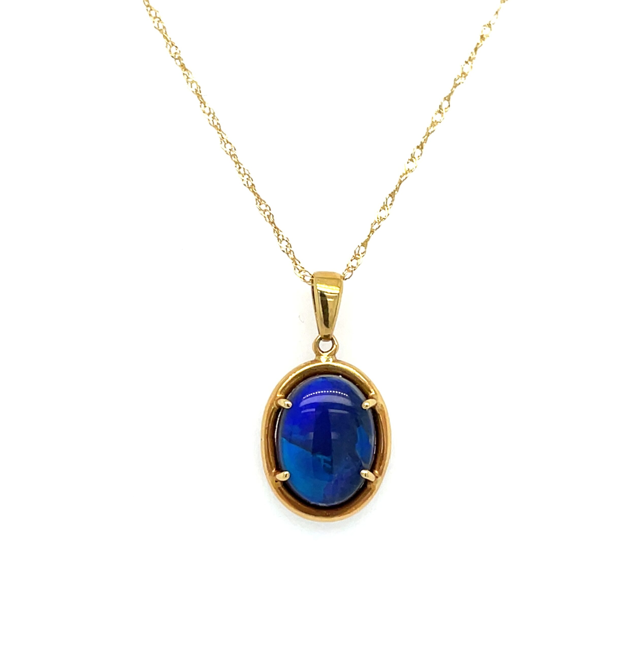 Estate:  Yellow Gold Opal Necklace