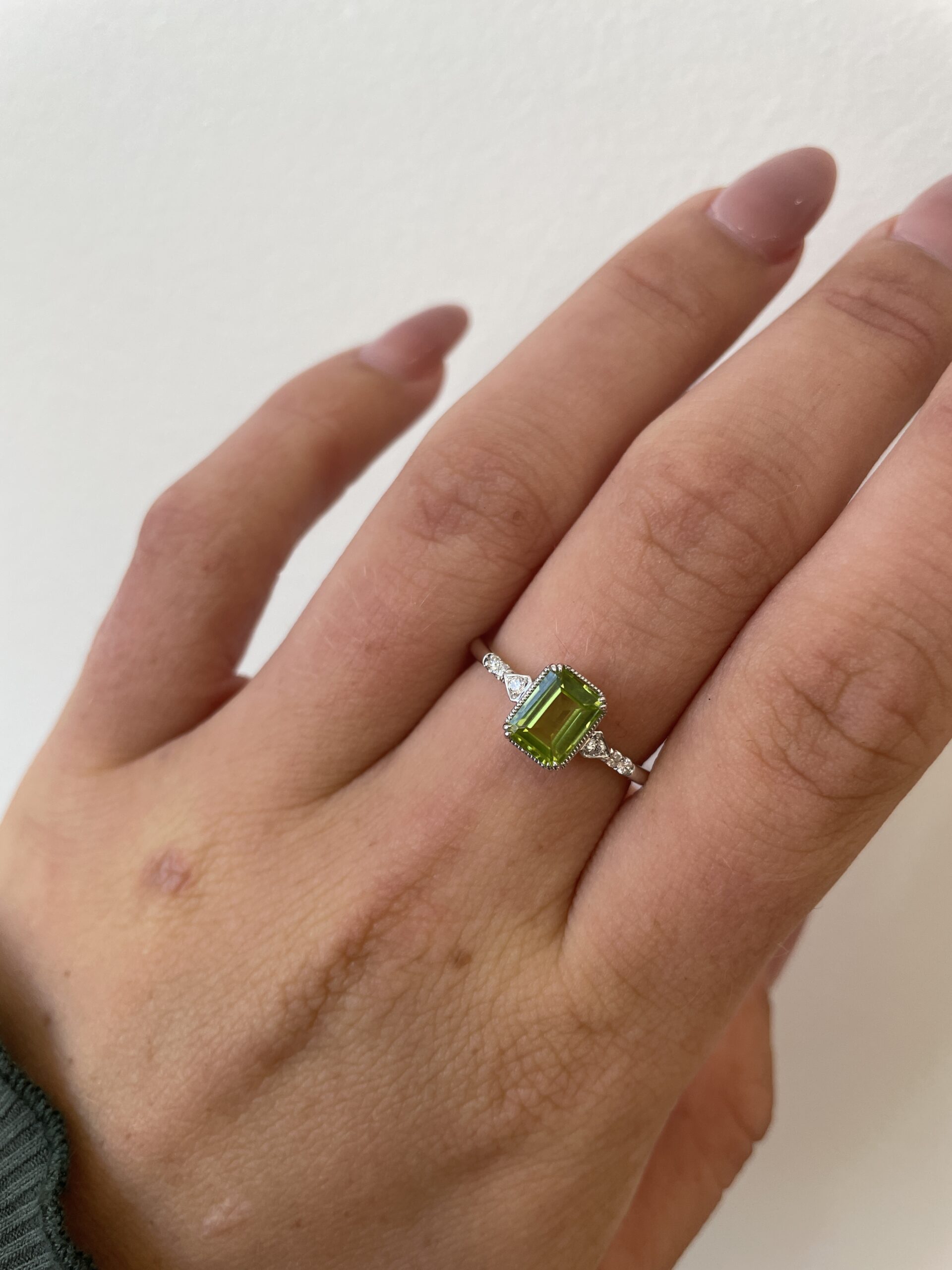 White Gold Peridot Ring with Diamonds