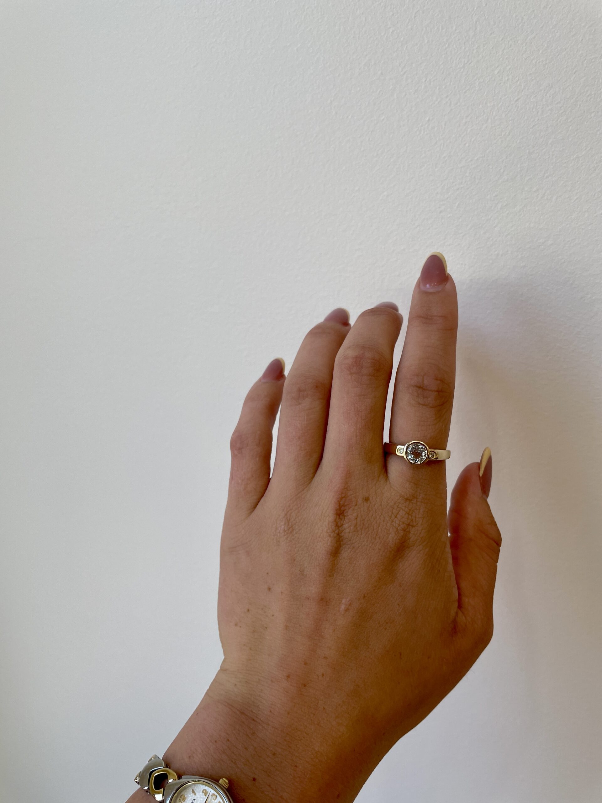 Yellow Gold Aquamarine Ring with Diamonds