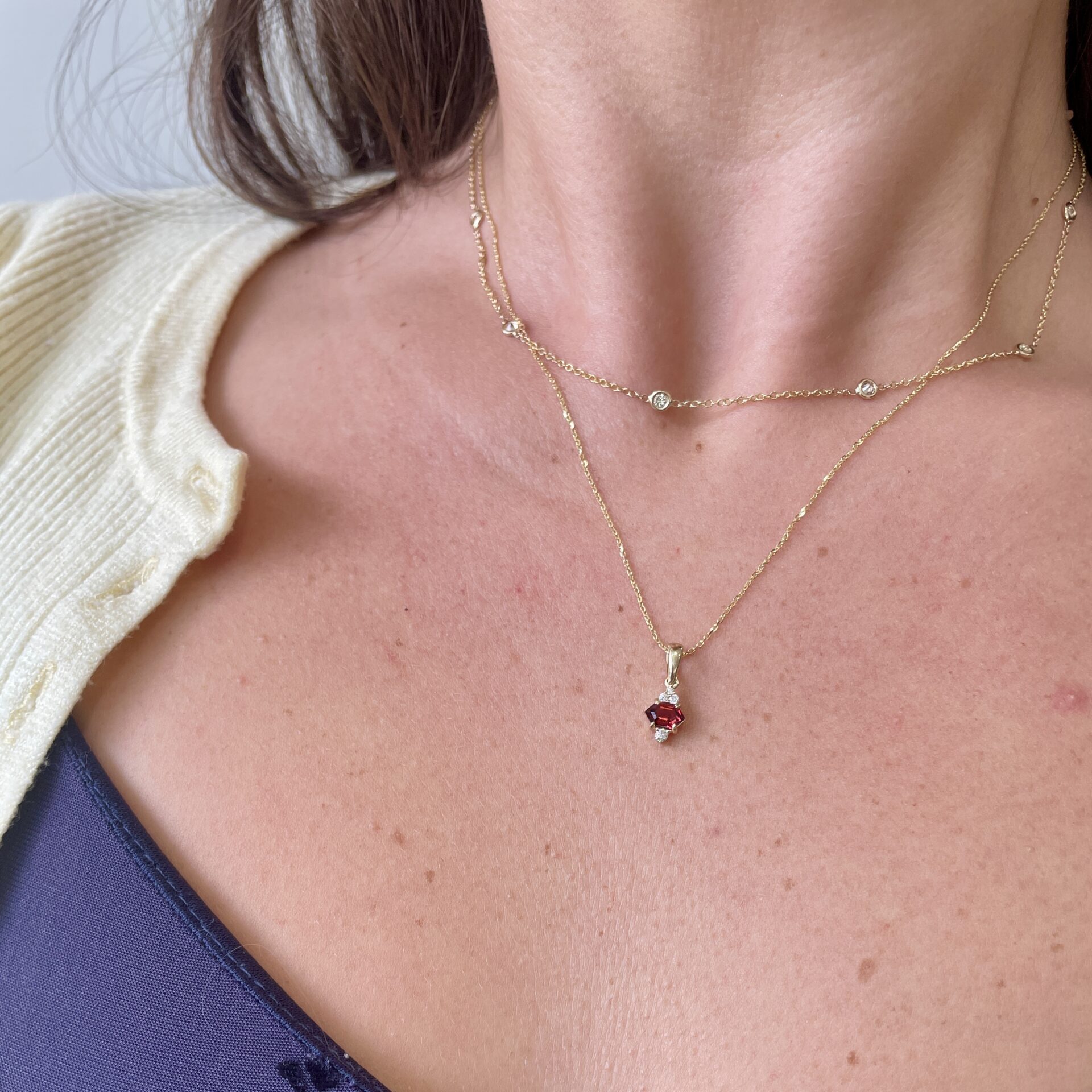 Yellow Gold Garnet Necklace with Diamonds