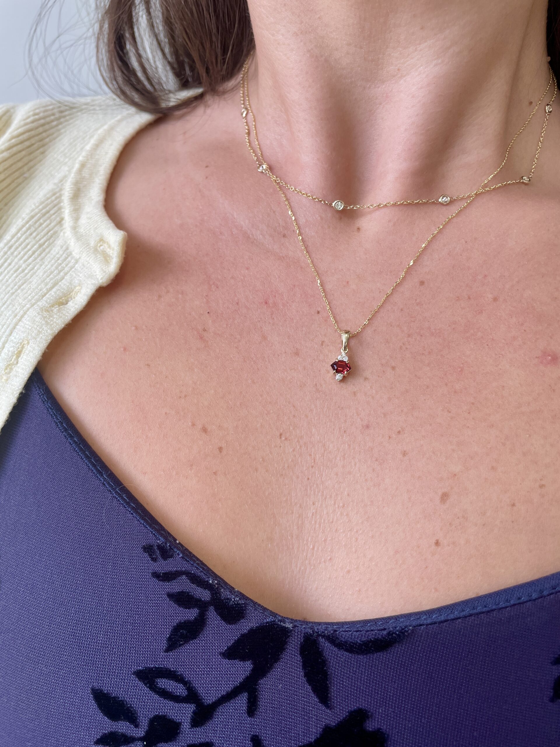 Yellow Gold Garnet Necklace with Diamonds