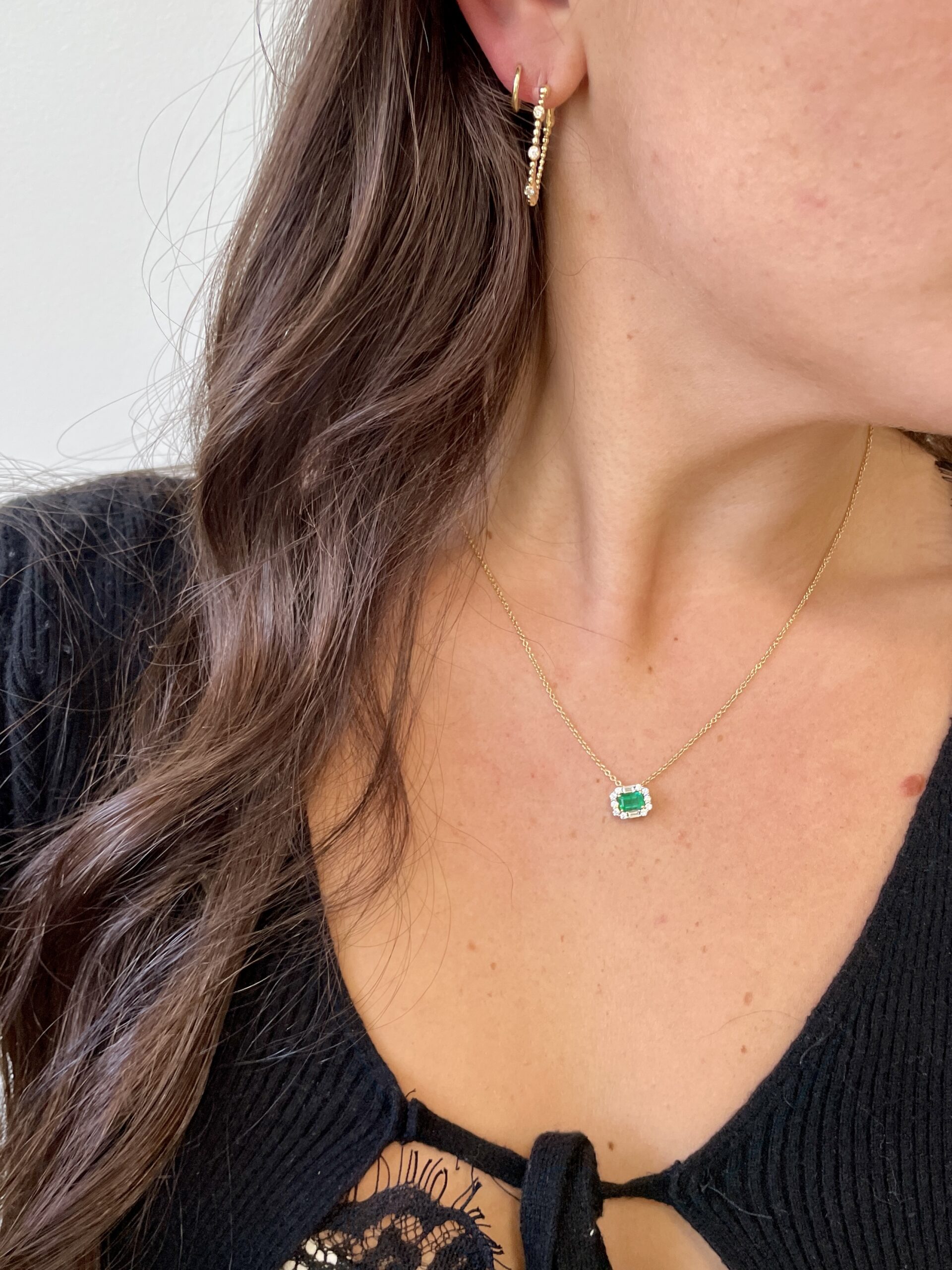 Yellow Gold Emerald Necklace with Diamonds