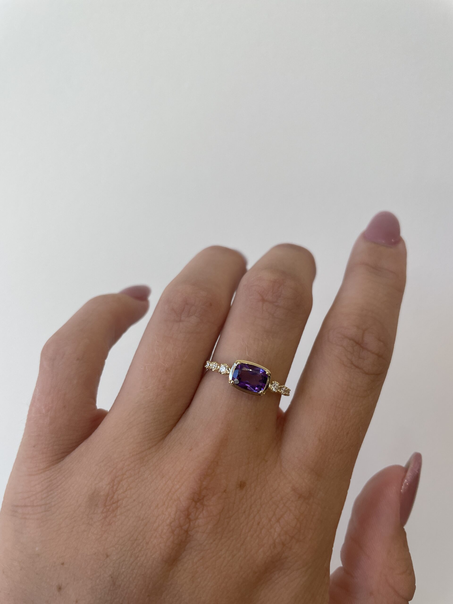 Yellow Gold Amethyst Ring with Diamonds
