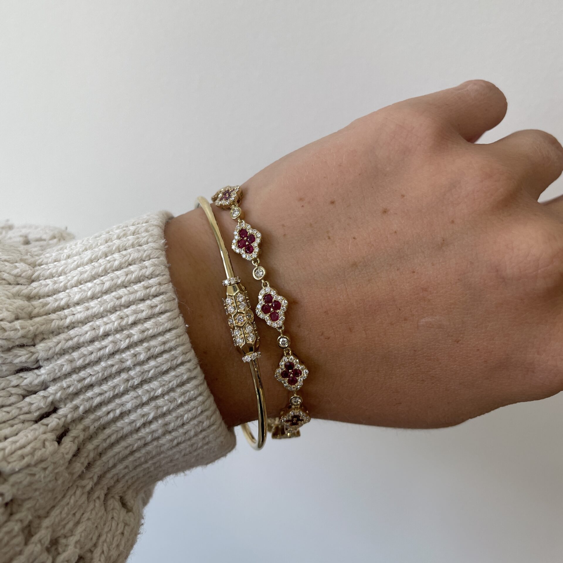 Yellow Gold Bangle Bracelet with Diamonds