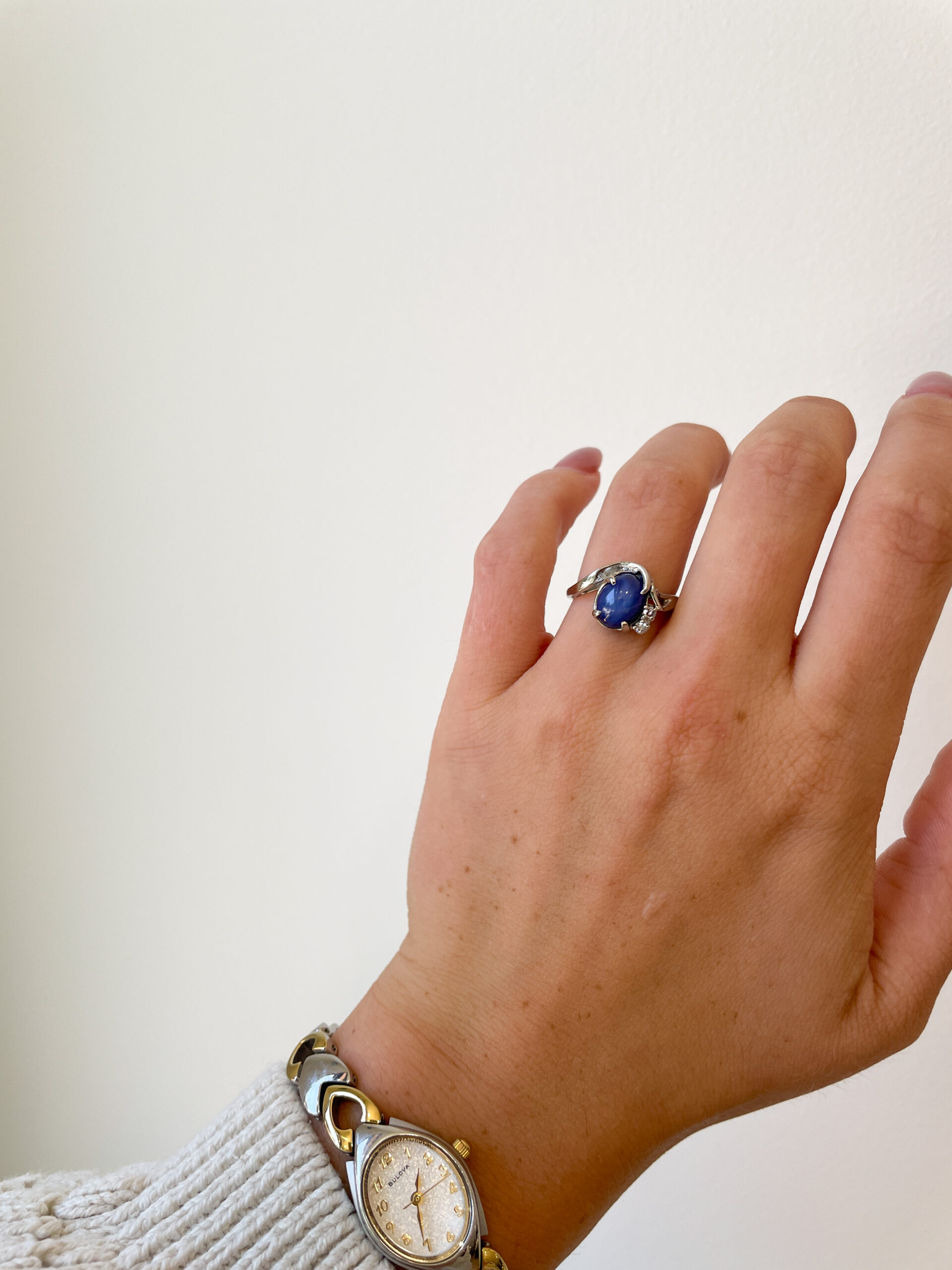 Estate: White Gold Star Sapphire Ring
