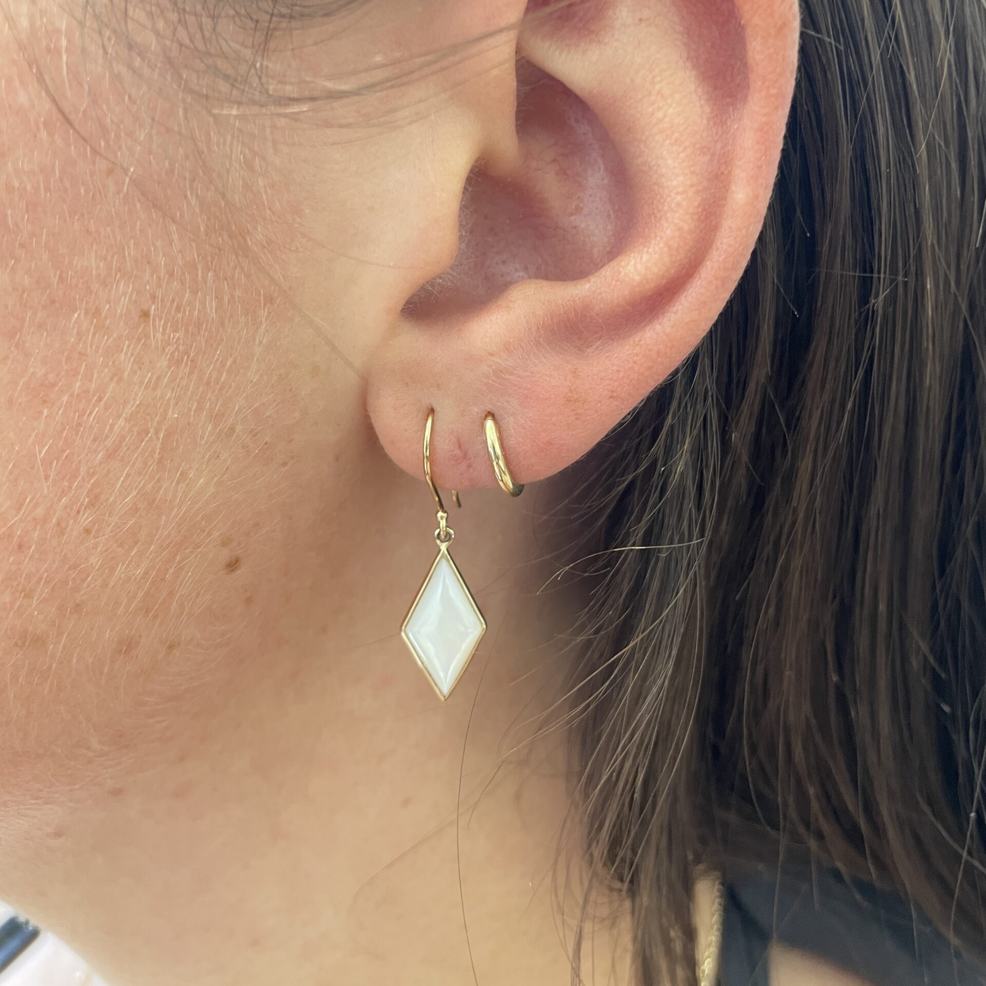 Yellow Gold Rhombus-Shaped Mother of Pearl Briolette Earrings