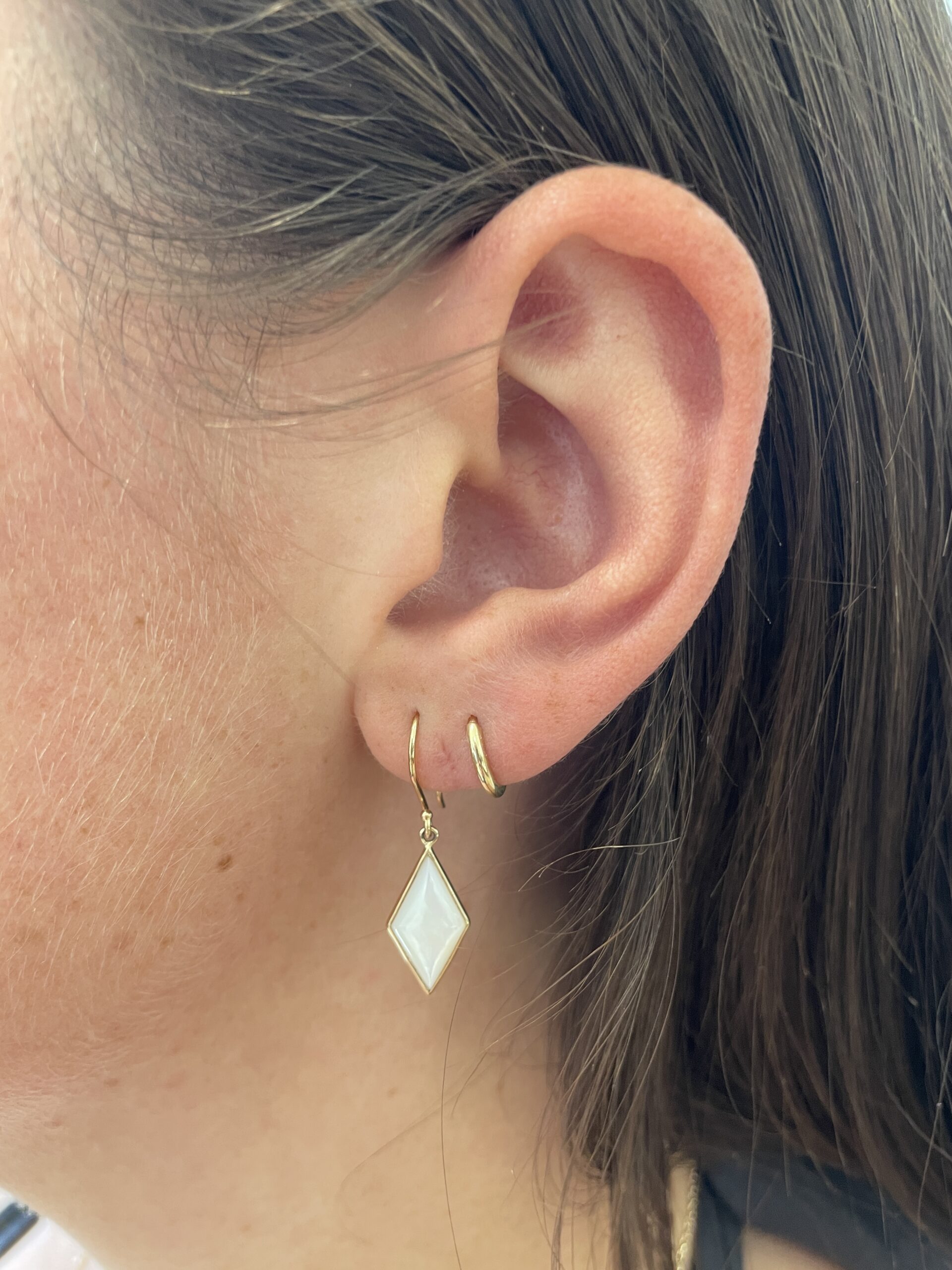 Yellow Gold Rhombus-Shaped Mother of Pearl Briolette Earrings