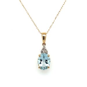 Yellow Gold Aquamarine Pendant Necklace with Diamonds