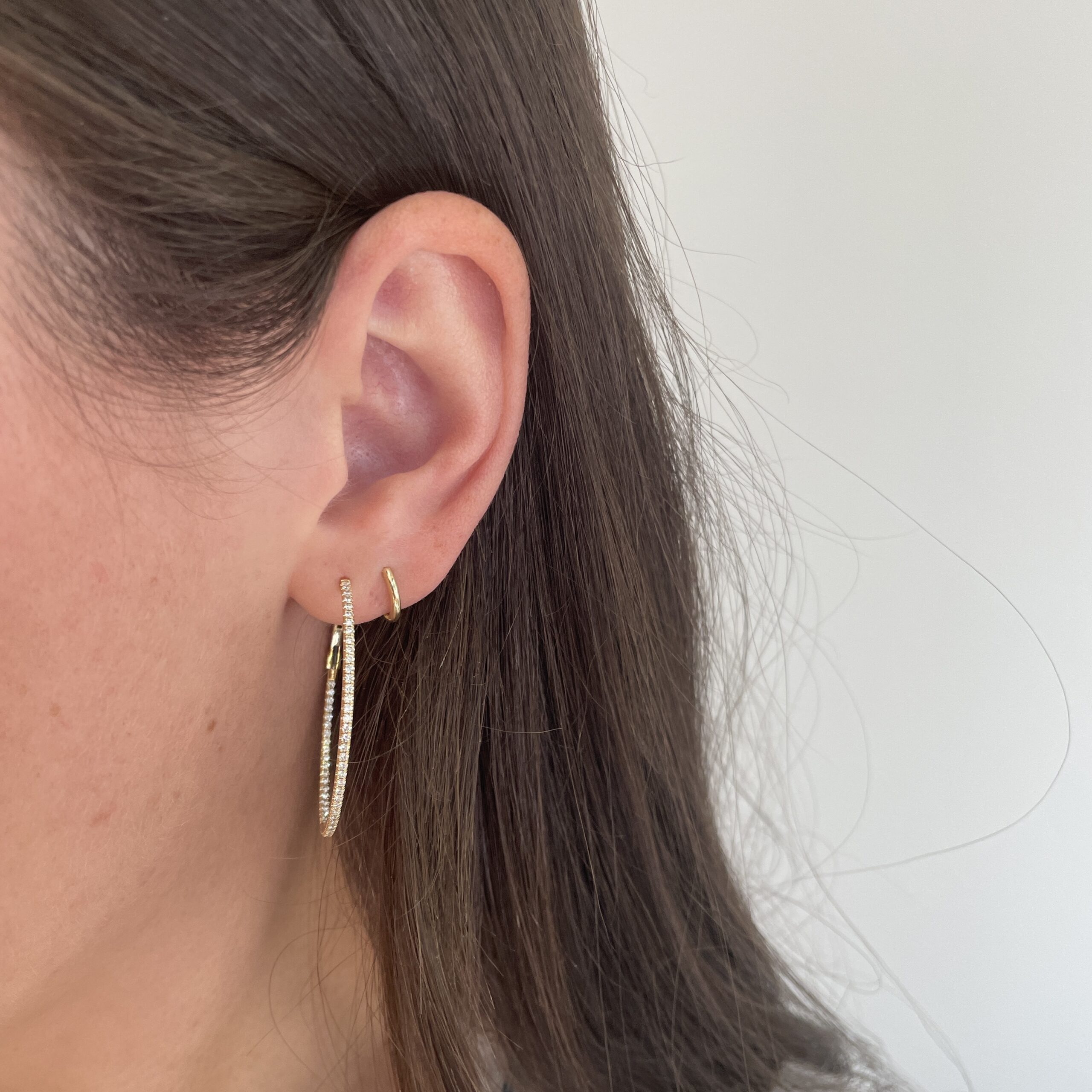 Yellow Gold 0.70 Carat Diamond Oval Hoop Earrings