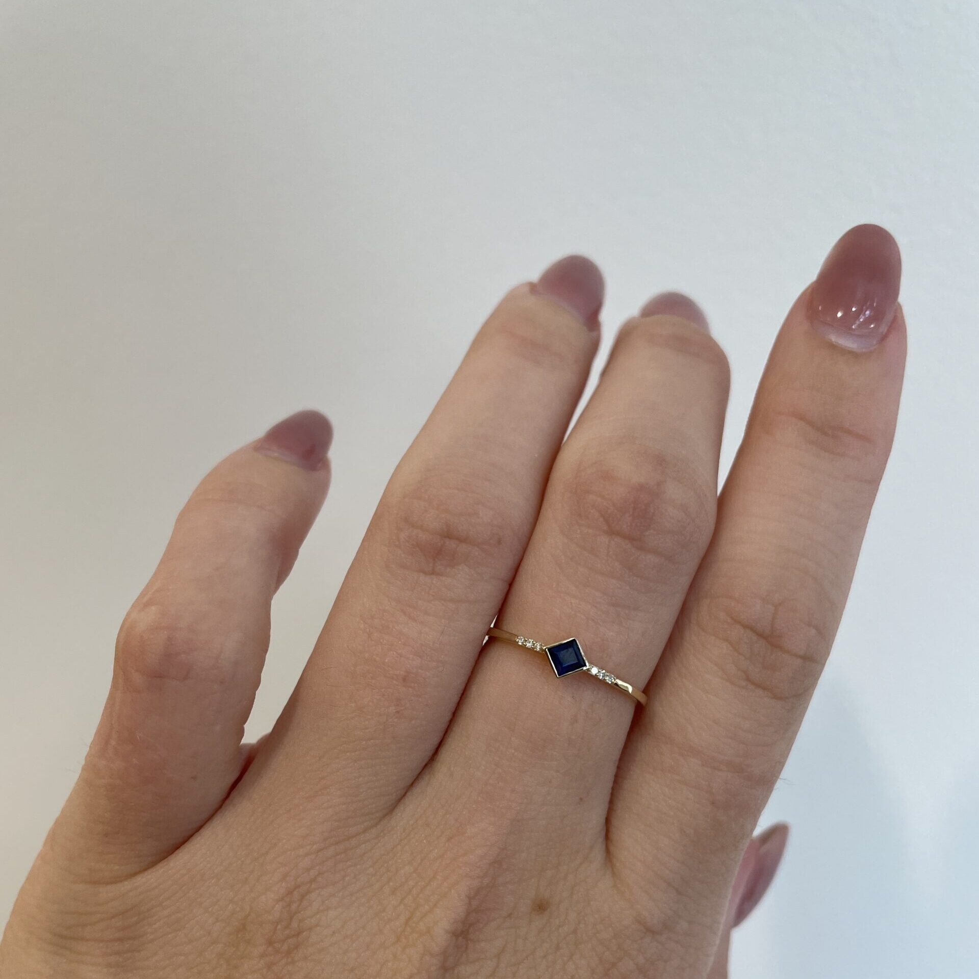 Yellow Gold Sapphire Ring with Diamonds