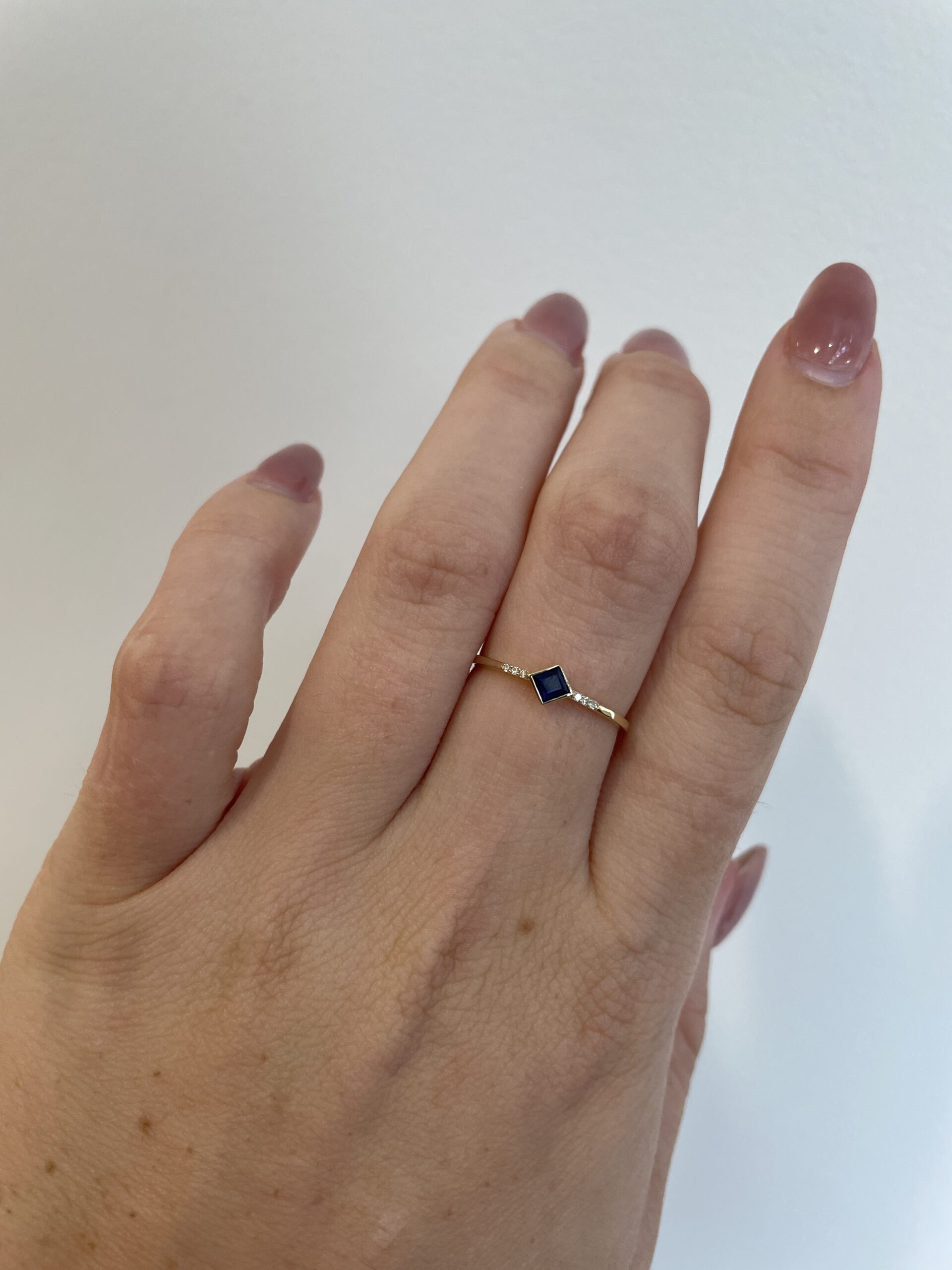 Yellow Gold Sapphire Ring with Diamonds