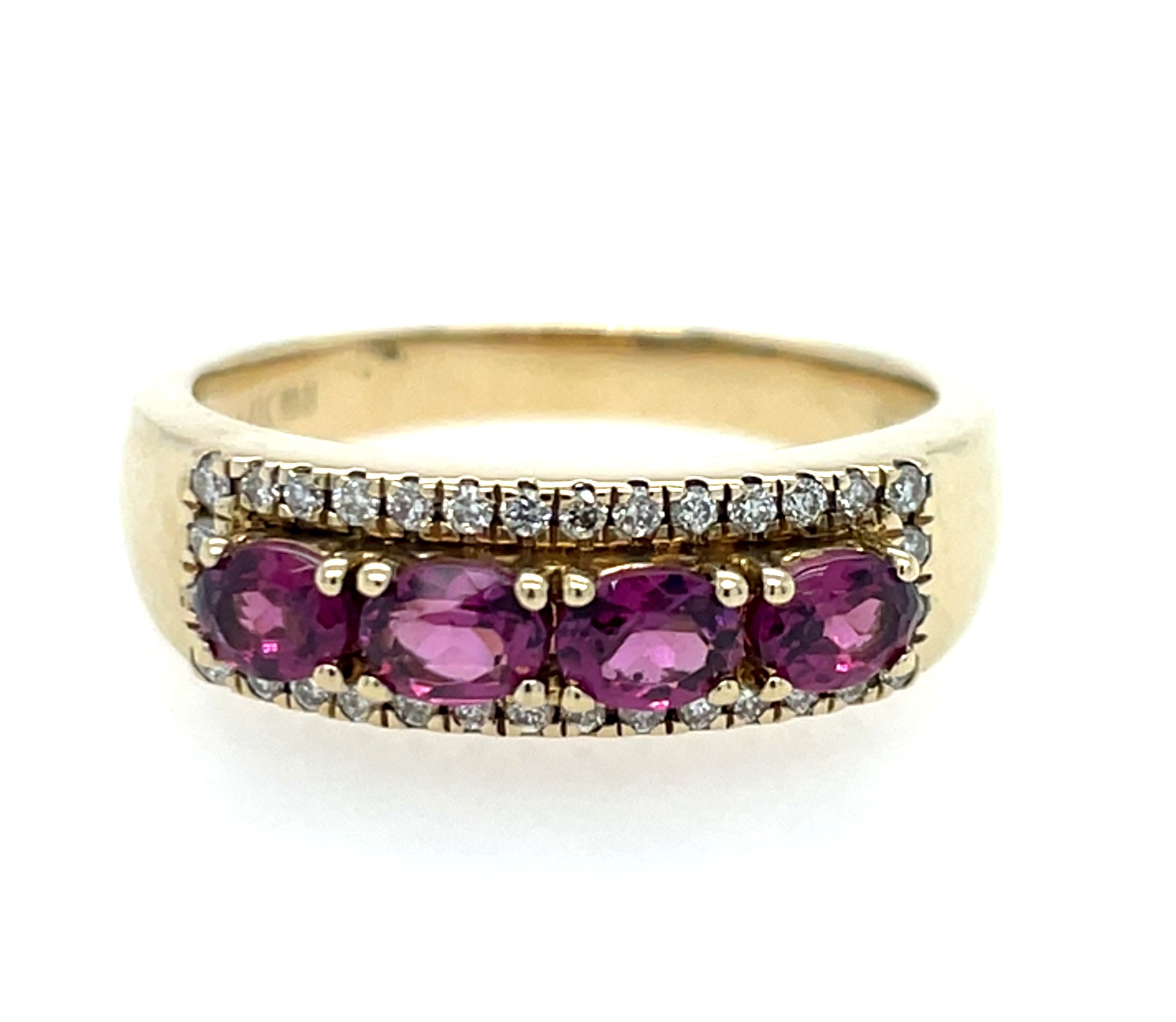 Estate: Yellow Gold Rhodolite Garnet Ring with Diamonds